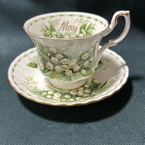 Vintage Royal Albert "Lily of The Valley" FOTM "May" Bone China Tea Cup Trio